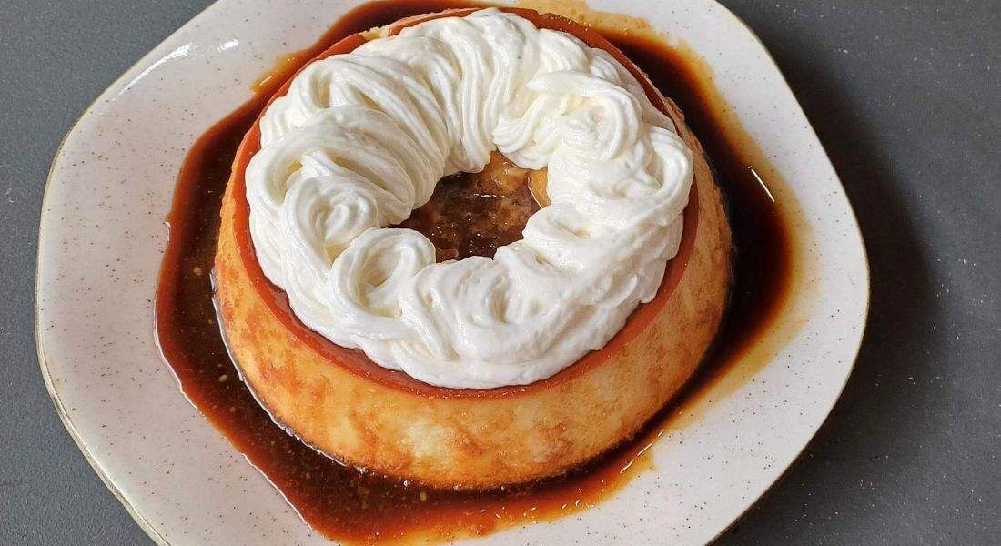 Pudim com calda de café é sobremesa prática para o fim de ano