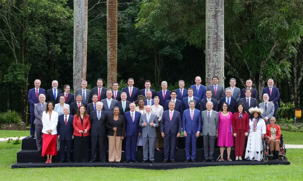 Lula diz que é preciso informar melhor ações do governo