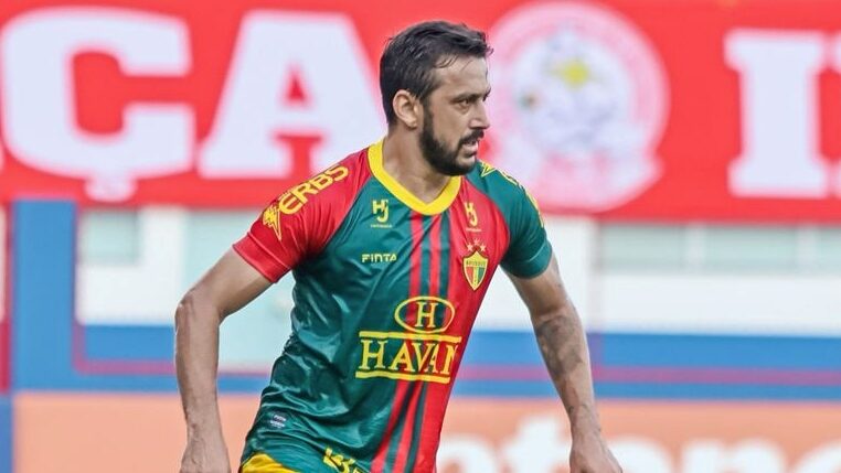 Robinho, ex-jogador do Brusque