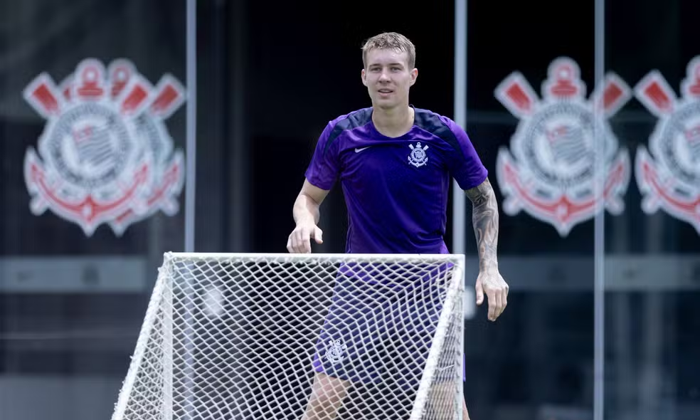 Charles, volante do Corinthians