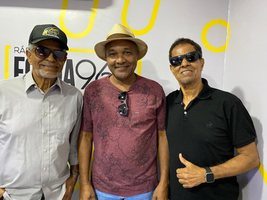 Produtor Carlos Maia, vocalista Nael e o cantor e compositor Tuca Maia do Grupo Alcano