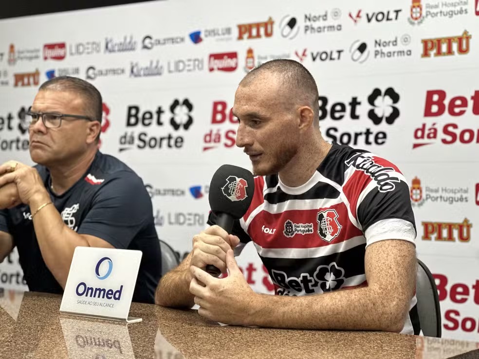 Ianson, zagueiro do Santa Cruz