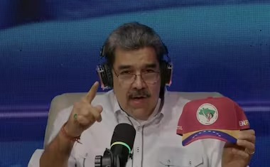 Maduro arrisca 'portunhol' e pede apoio de brasileiros em transmissão ao vivo