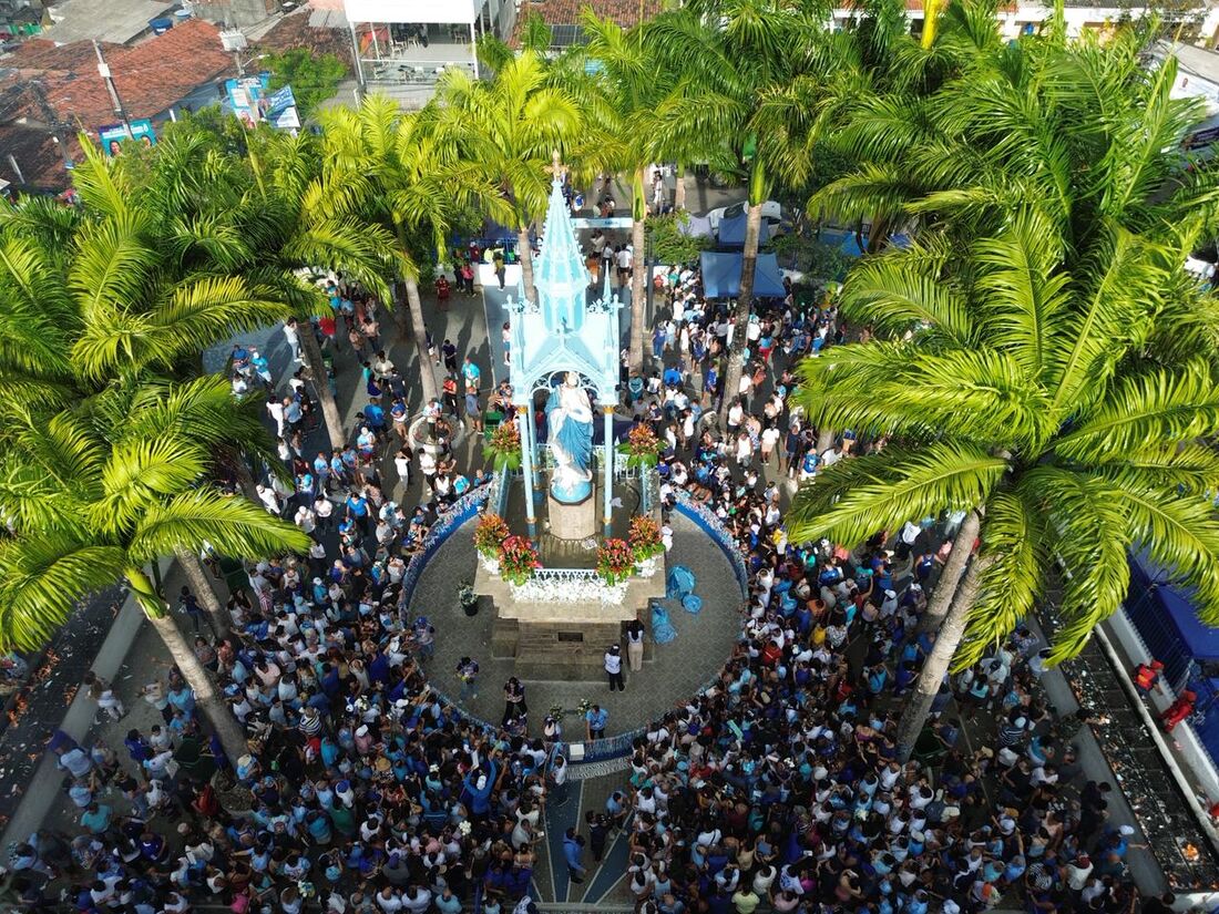 Movimentação de fiéis na Festa de Nossa Senhora da Conceição, 2025