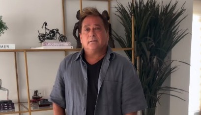 O cantor Leonardo, de 62 anos, foi internado no Hospital Israelita Albert Einstein em Goiânia