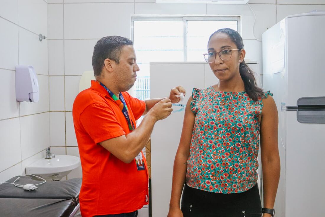 Gestantes podem receber a vacinação tanto na Policlínica Vicente Mendes, no bairro da Cohab, quanto na USF Manoel Gomes, no Centro.