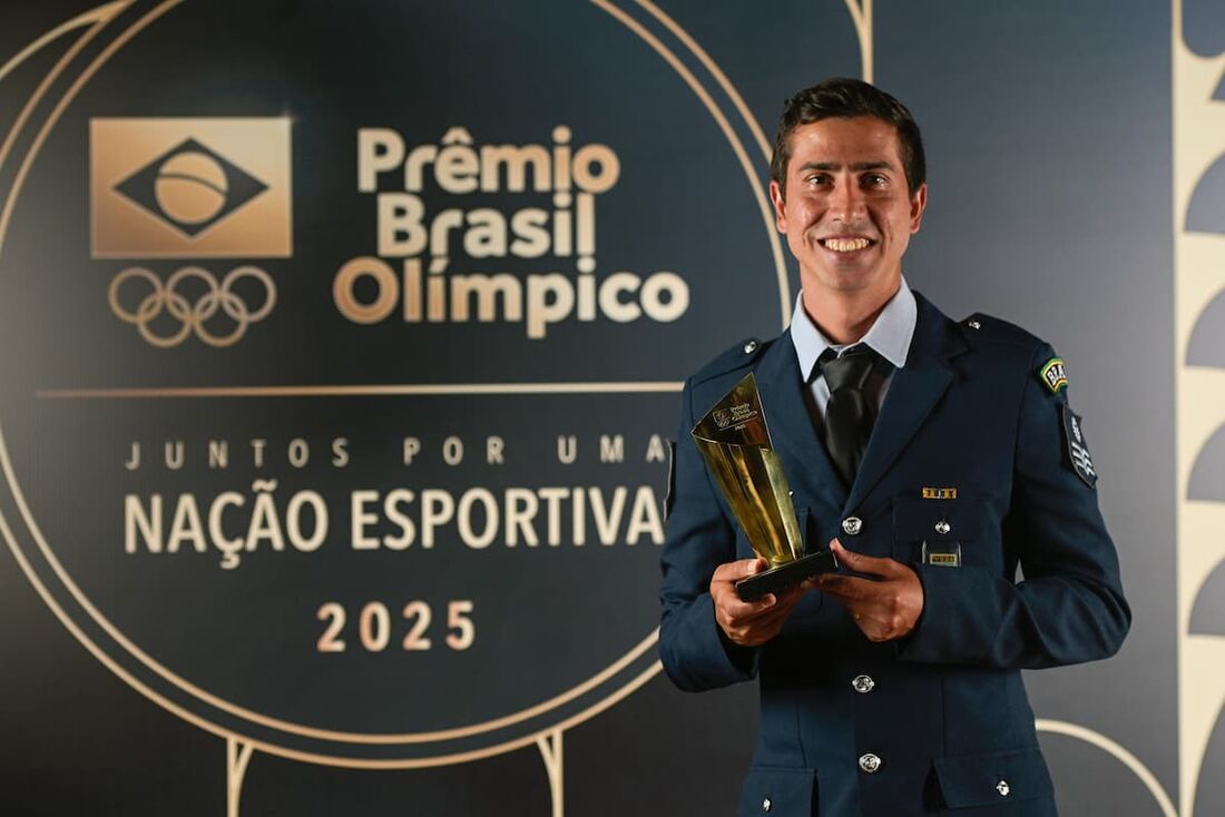 Caio Bonfim foi eleito o melhor atleta masculino de 2025