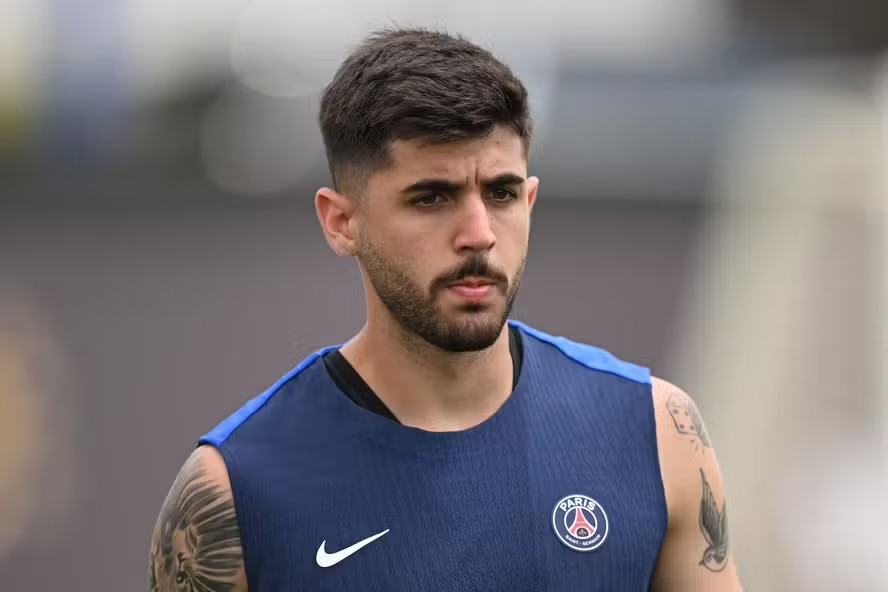 Lucas Beraldo, do PSG, no treino da equipe na Rutgers University, em Piscataway, Nova Jersey, EUA