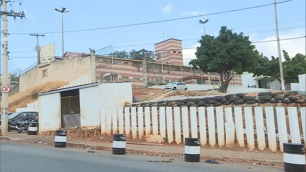 Com ajuda de hacker preso, 4 detentos fogem de presídio de BH com alvarás falsos