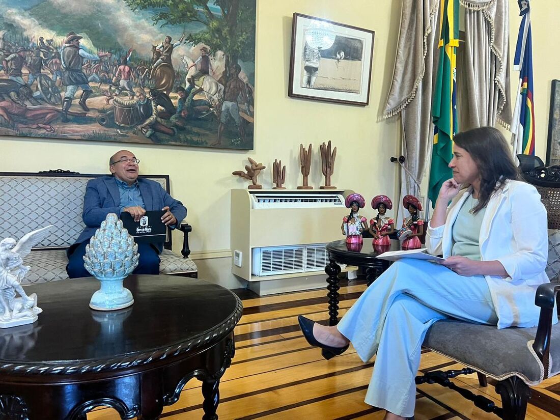 Encontro entre o fundador da Obra de Maria, Gilberto Barbosa, e da governadora de Pernambuco, Raquel Lyra