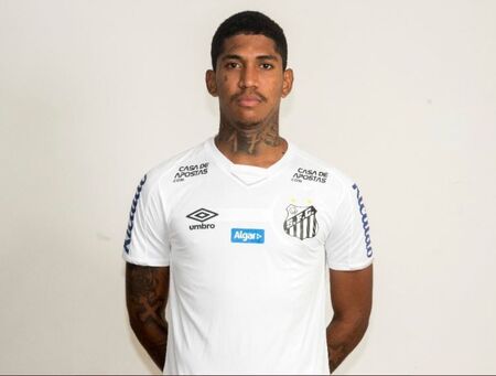 Após rescindir com Santos, Raniel acerta com clube da segunda