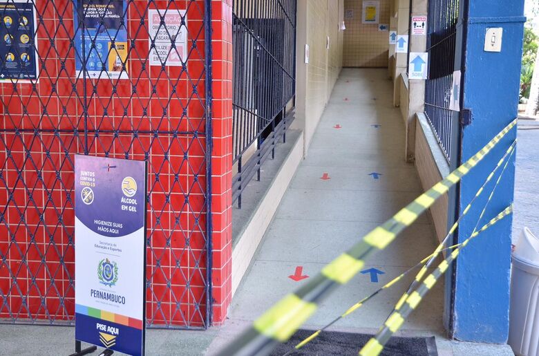 Volta às aulas na rede estadual de Pernambuco (Foto: Arthur Mota/Folha de Pernambuco)