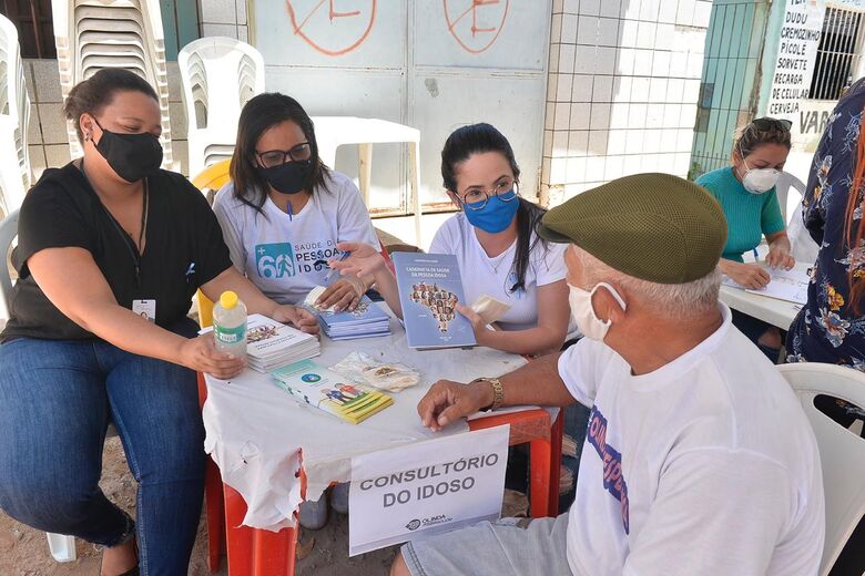 Mutirão de saúde em Olinda (Foto: Rafael Furtado/Folha de Pernambuco)