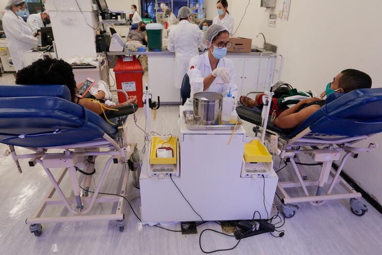 Campanha no Hemope celebra Semana Nacional do Doador de Sangue. Fotos: Alexandre Aroeira/Folha de Pernambuco