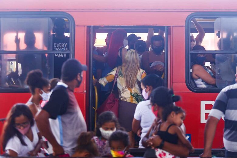 Movimentação Ti Joana Bezerra/ Fotos: Arthur de Souza/Folha de Pernambuco