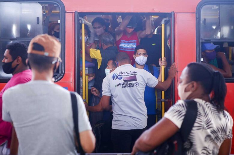 Movimentação Ti Joana Bezerra/ Fotos: Arthur de Souza/Folha de Pernambuco