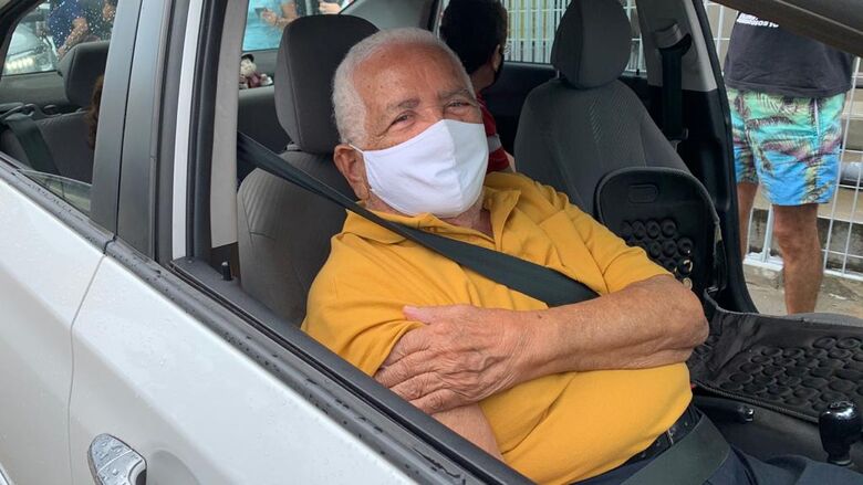 Vacinação de idosos acima de 85 anos no Recife - Foto: Paullo Allmeida/Folha de Pernambuco