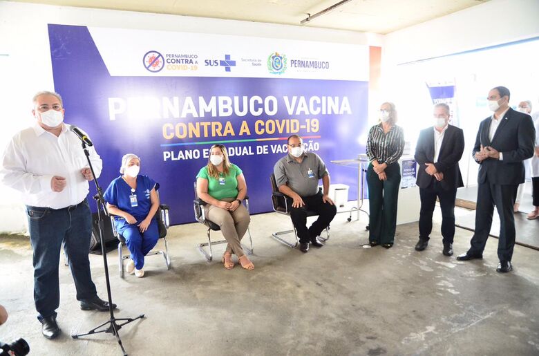 Campanha de vacinação contra Covid-19 em Pernambuco (Foto: Arthur Mota/Folha de Pernambuco)