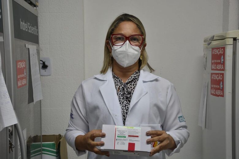 Doses de vacina do laboratório AstraZeneca chegam em Ipojuca para imunização de idosos/fotos: Marly Ribeiro/SECOM Ipojuca