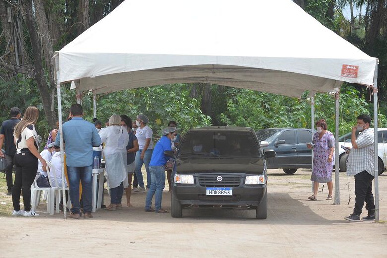 Retomada da vacinação contra Covid-19 em Paulista | Foto: Rafael Furtado/Folha de Pernambuco
