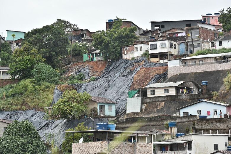 Ação preventiva no Alto José Bonifácio - Foto: Rafael Furtado/ Folha de Pernambuco
