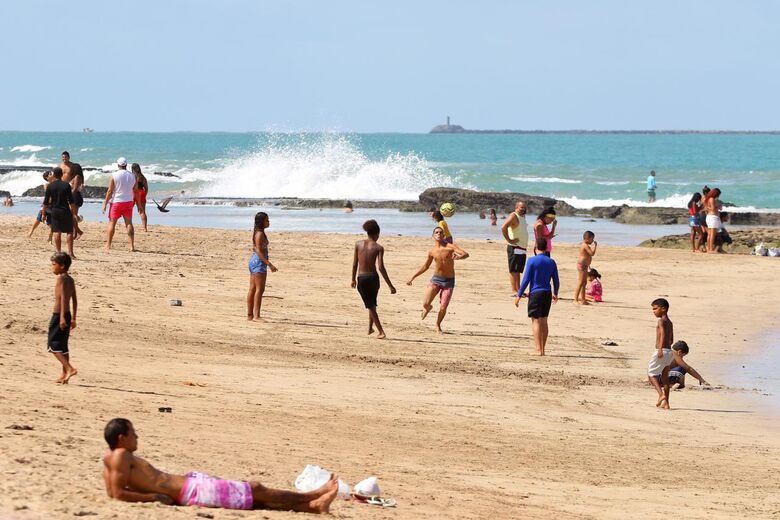 Praias do Recife neste domingo (4) |  Foto: Ed Machado/Folha de Pernambuco
