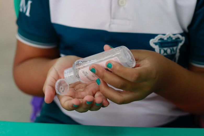 Volta às aulas presenciais no Dom, em Olinda (Foto: Arthur Mota/Folha de Pernambuco)