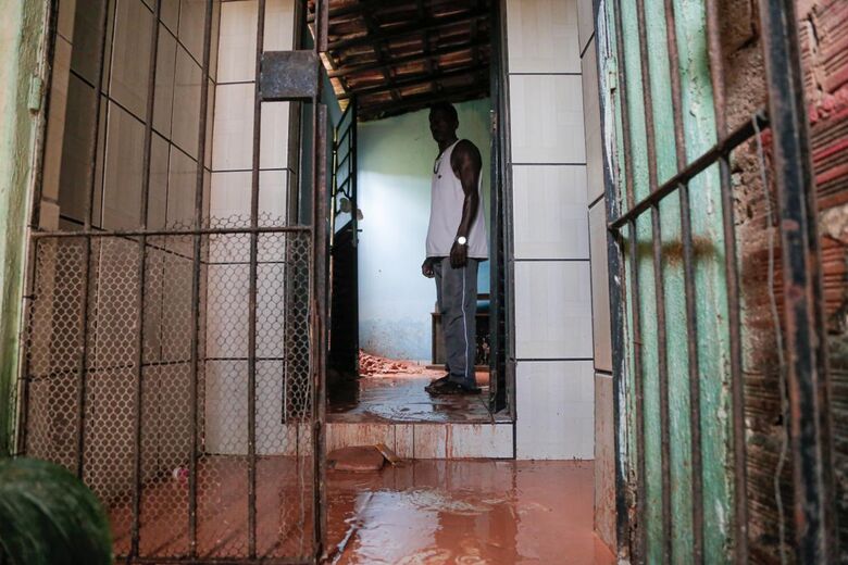 Estragos no Cabo de Santo Agostinho após fortes chuvas (Foto: Alexandre Aroeira/Folha de Pernambuco)