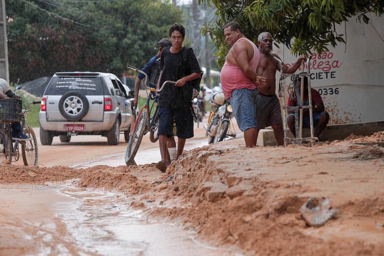 Estragos no Cabo de Santo Agostinho após fortes chuvas (Foto: Alexandre Aroeira/Folha de Pernambuco)