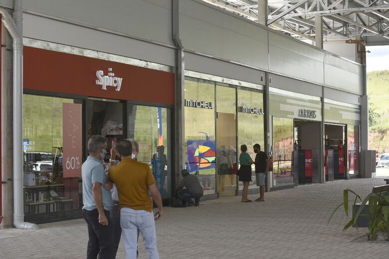 Recife Outlet, em Moreno | Rafael Furtado/Folha de Pernambuco