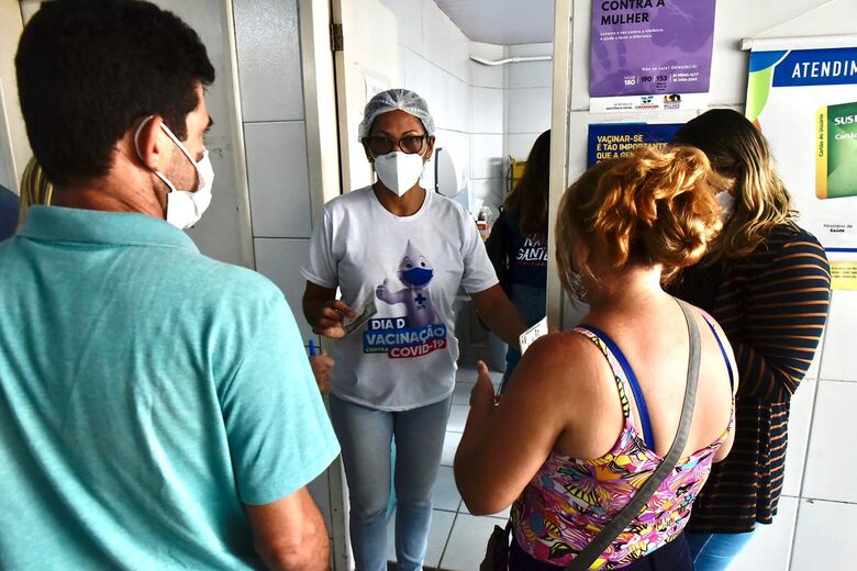Camaragibe inicia vacinação contra Covid-19 à população geral de 40+/Fotos: Rafael Furtado/ Folha de Pernambuco