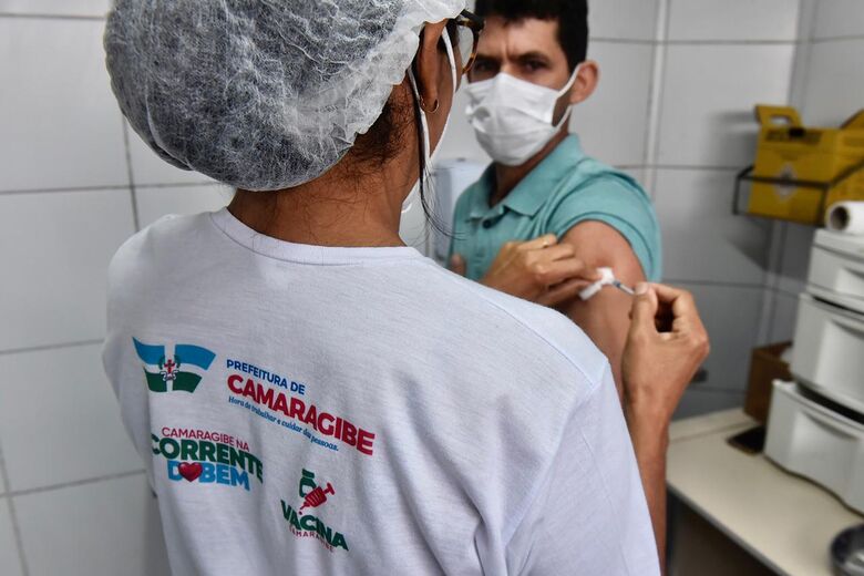 Camaragibe inicia vacinação contra Covid-19 à população geral de 40+/Fotos: Rafael Furtado/ Folha de Pernambuco