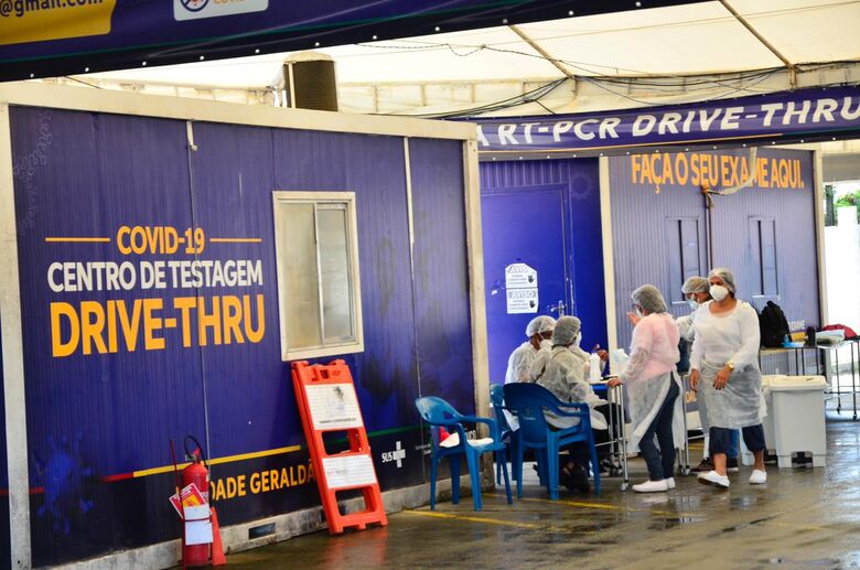 Testagem para Covid-19 no Geraldão, no Recife (Foto: Arthur Mota/Folha de Pernambuco)