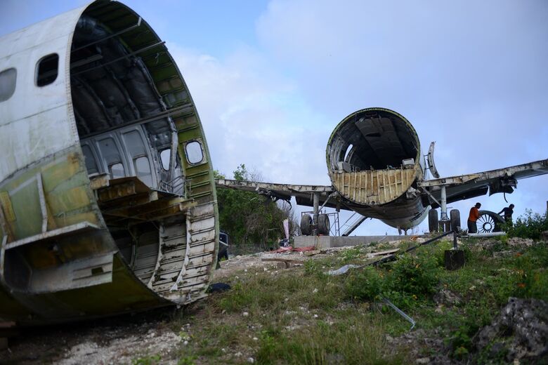 Instalação da fuselagem do Boeing 737, na Indonésia. Fotos: Sonny Tumbelaka/AFP