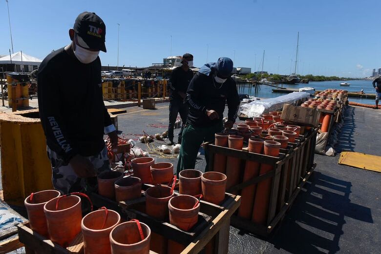 Queima de fogos no Réveillon do Recife // Foto: Rafael Furtado/Folha de Pernambuco