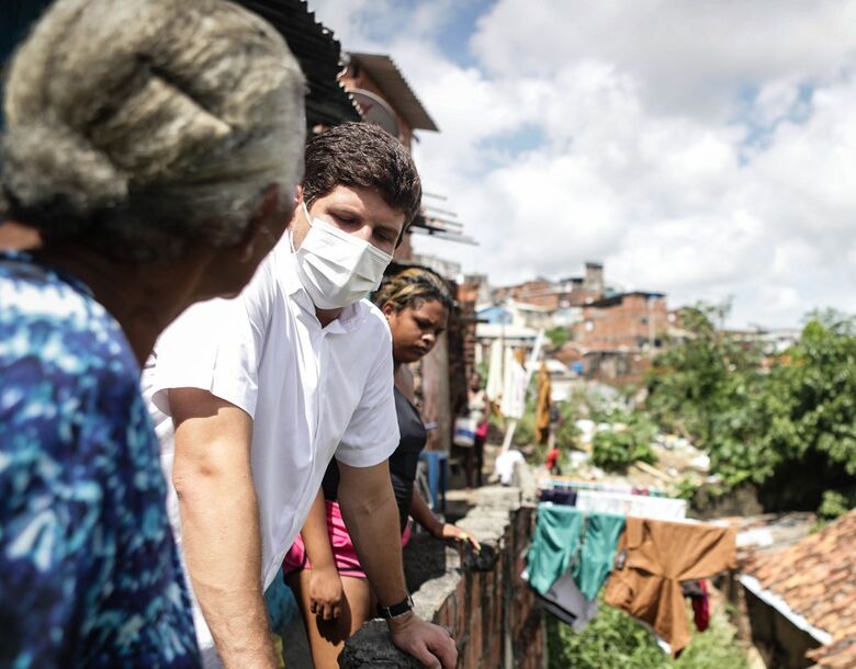 Ação em escadarias da Zona Norte. Foto: Rodolfo Loepert/PCR
