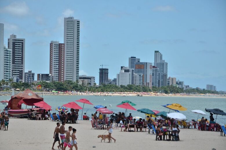 Movimentação em Olinda nesta terça-feira (1º). Foto: Arthur Mota/Folha de Pernambuco