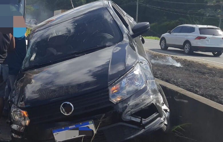 Engavetamento na BR-232 - Foto: divulgação/PRF