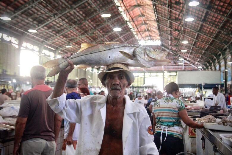 Pescados para a Semana Santa no Mercado de São José | Foto: Melissa Fernandes/Folha de Pernambuco