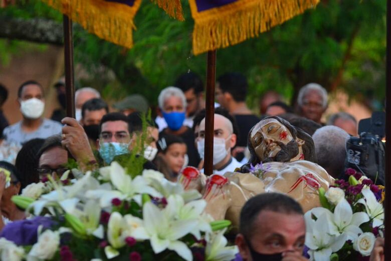 Ação litúrgica da Paixão do Senhor, realizada na igreja da Sé, em Olinda

Paullo Allmeida / Folha de Pernambuco