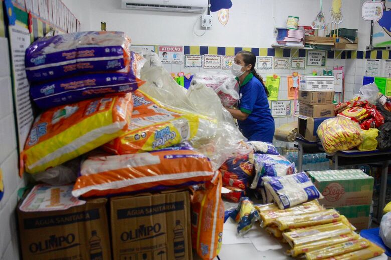 Abrigo na Escola Municipal de Água Fria. Foto: Melissa Fernandes/ Folha de Pernambuco