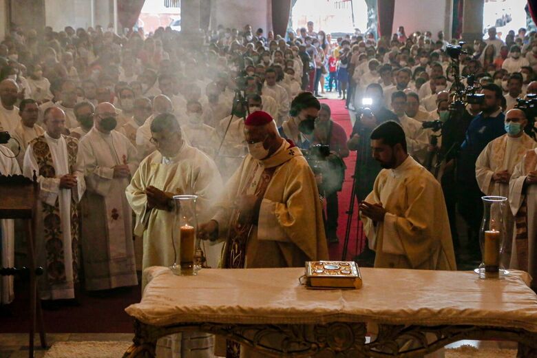 Missa de Corpus Christi no Recife (Foto: Alexandre Aroeira/Folha de Pernambuco)