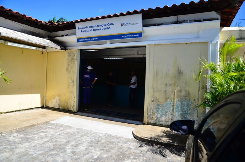 Estudantes de Olinda de volta às salas de aula. Foto: Arthur Mota//Folha de Pernambuco