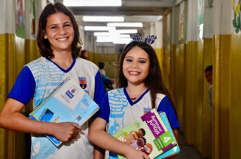 Estudantes de Olinda de volta às salas de aula. Foto: Arthur Mota//Folha de Pernambuco