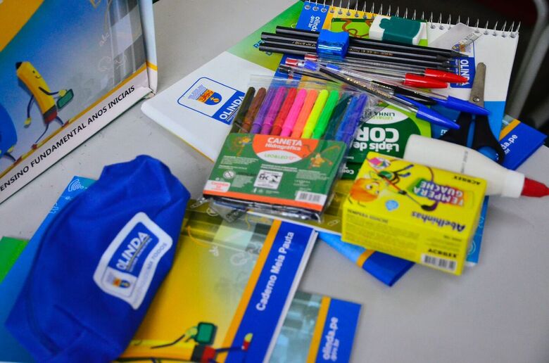 Estudantes de Olinda de volta às salas de aula. Foto: Arthur Mota//Folha de Pernambuco