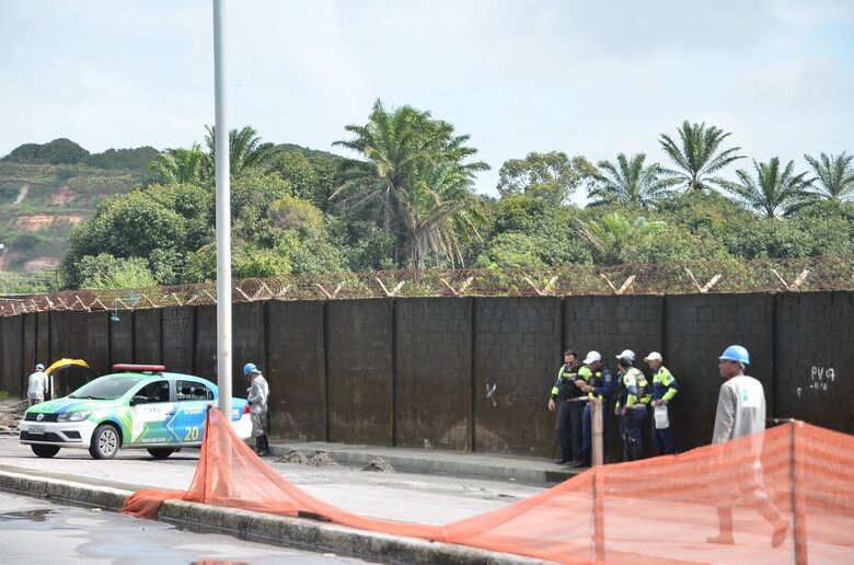 Túnel Felipe Camarão, onde ocorreu o acidente que vitimou uma idosa de 80 anos. Foto: Arthur Mota/Folha de Pernambuco