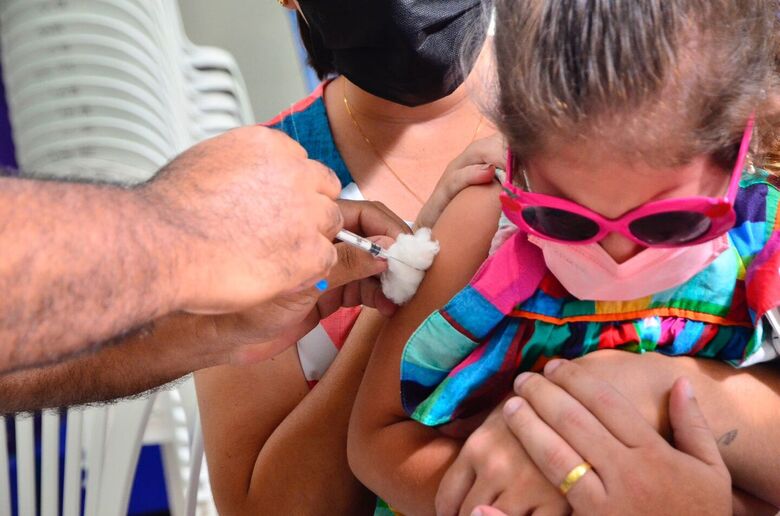 Vacinação no Recife. Foto: Arthur Mota/Folha de Pernambuco