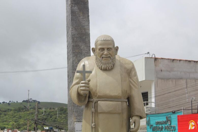 Monumento aos Romeiros. Foto: Antonio Oliveira