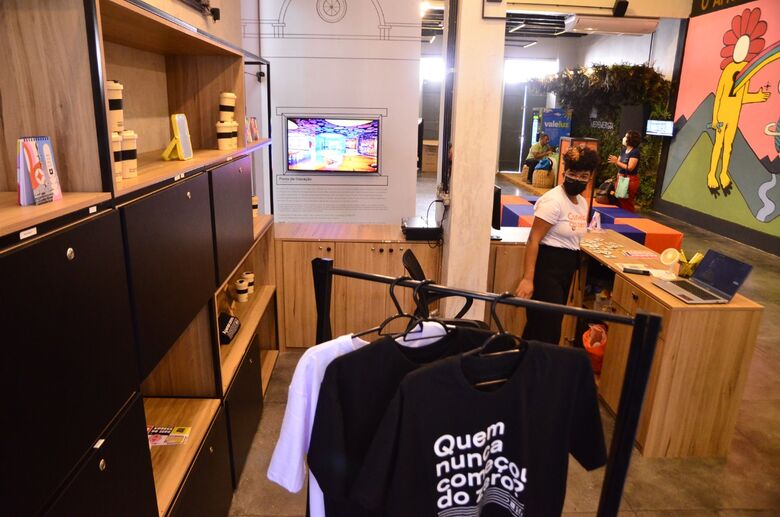 Casa Zero: primeiro shopping sociocultural do Brasil movimenta Rua do Bom Jesus, no Recife. Foto: Arthur Mota/ Folha de Pernambuco