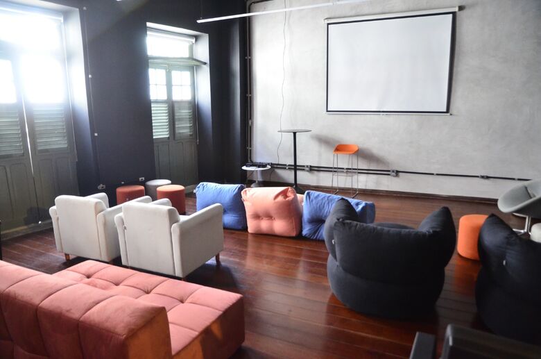 Casa Zero: primeiro shopping sociocultural do Brasil movimenta Rua do Bom Jesus, no Recife. Foto: Arthur Mota/ Folha de Pernambuco